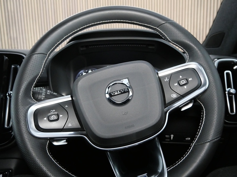 Used Volvo XC40 2020 for sale - 78154589: Photo 37