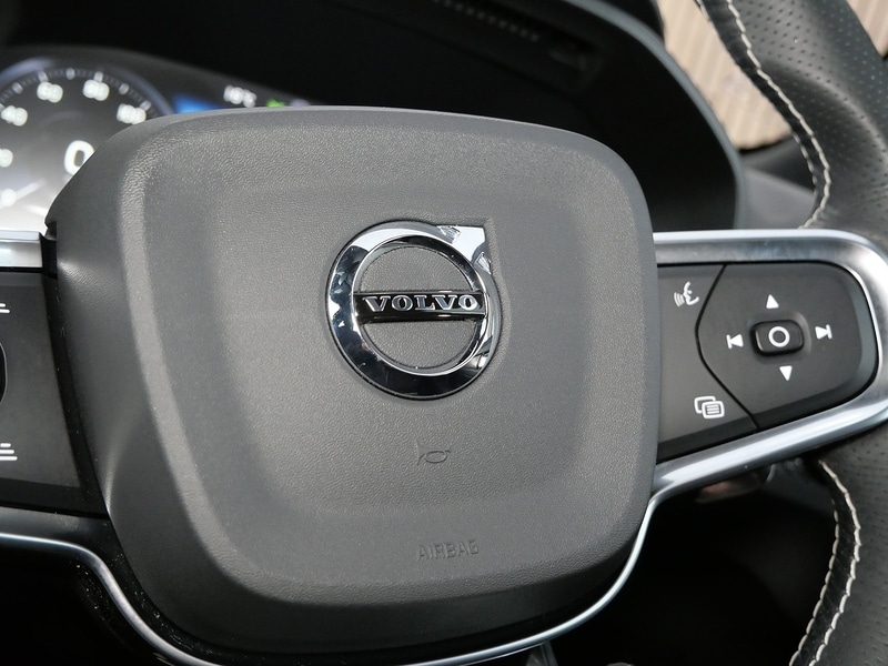 Used Volvo XC40 2020 for sale - 78154589: Photo 38