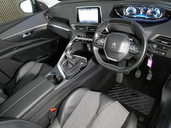 Used Peugeot 3008 2018 for sale - 78632637: Photo