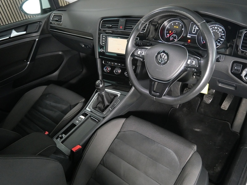 Used Volkswagen Golf 2015 for sale - 77384745: Photo 3