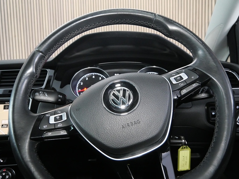 Used Volkswagen Golf 2015 for sale - 77384745: Photo 35