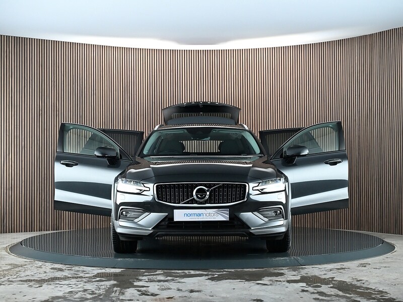 Used Volvo V60 2020 for sale - 77840690: Photo 15