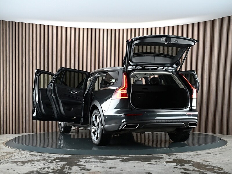 Used Volvo V60 2020 for sale - 77840690: Photo 17