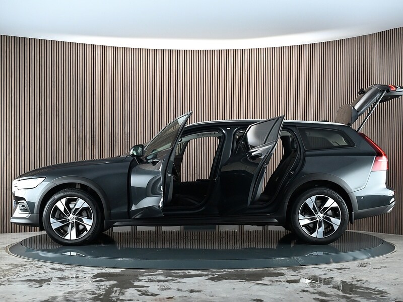 Used Volvo V60 2020 for sale - 77840690: Photo 21