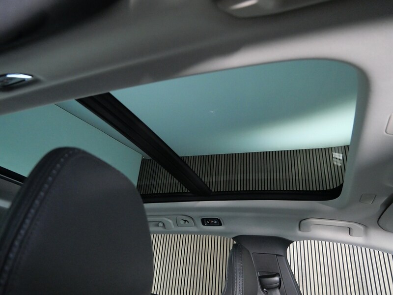 Used Volvo V60 2020 for sale - 77840690: Photo 35