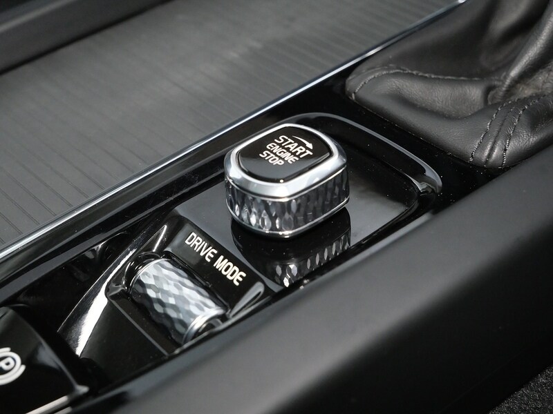 Used Volvo V60 2020 for sale - 77840690: Photo 41