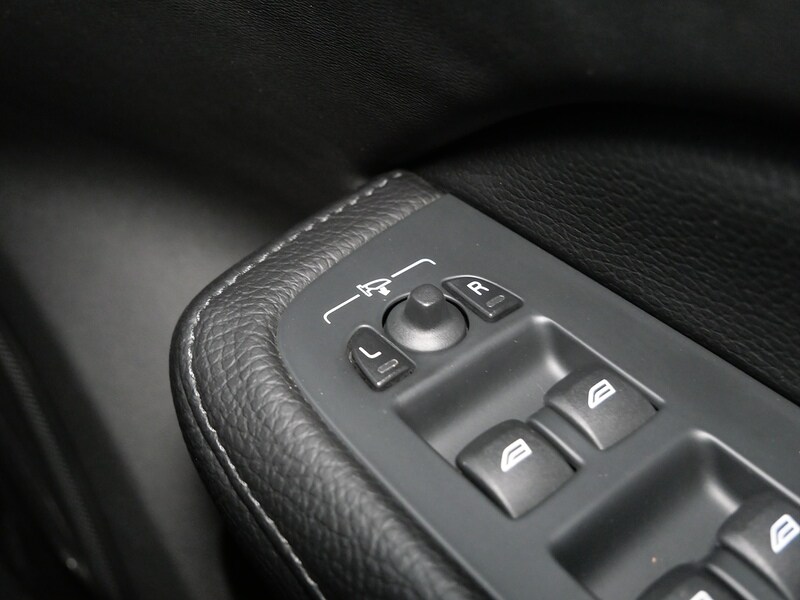 Used Volvo V60 2020 for sale - 77840690: Photo 43