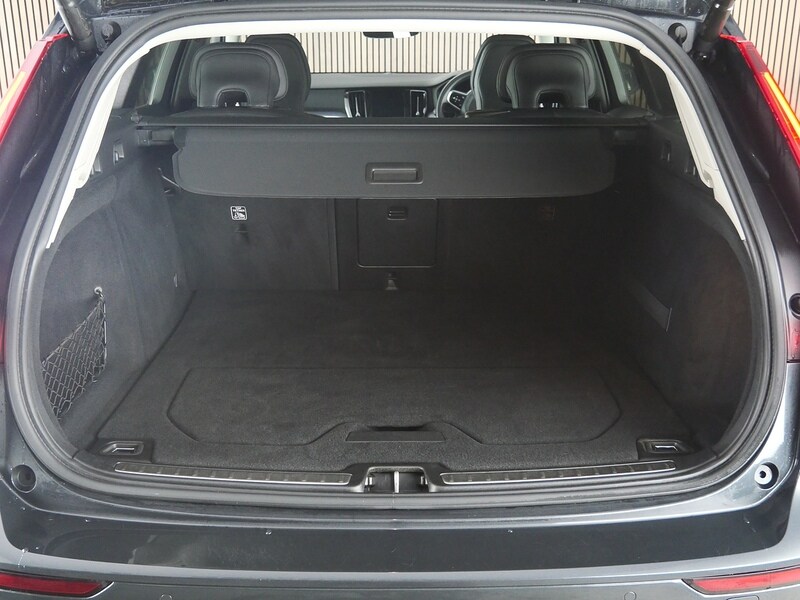 Used Volvo V60 2020 for sale - 77840690: Photo 50