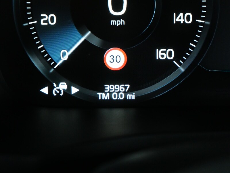 Used Volvo V60 2020 for sale - 77840690: Photo 51