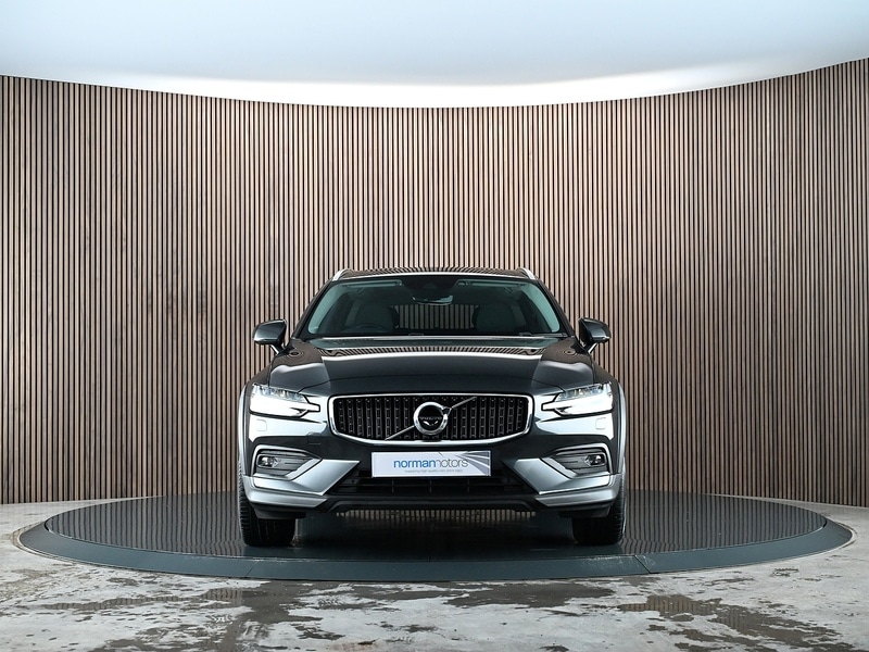 Used Volvo V60 2020 for sale - 77840690: Photo 6