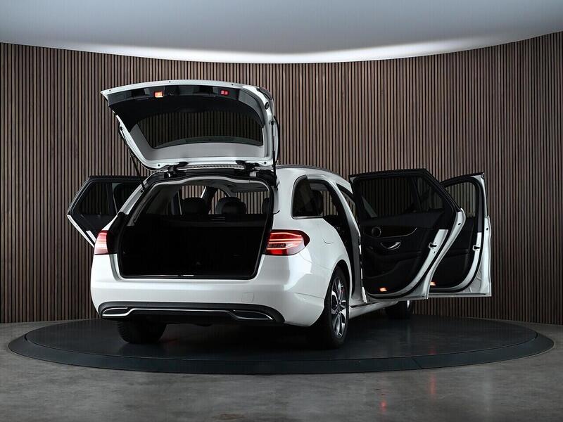 Used Mercedes-Benz C Class 2015 for sale - 77840744: Photo 19