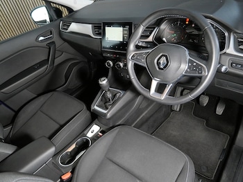 Used Renault Captur 2020 for sale - 79438573: Photo