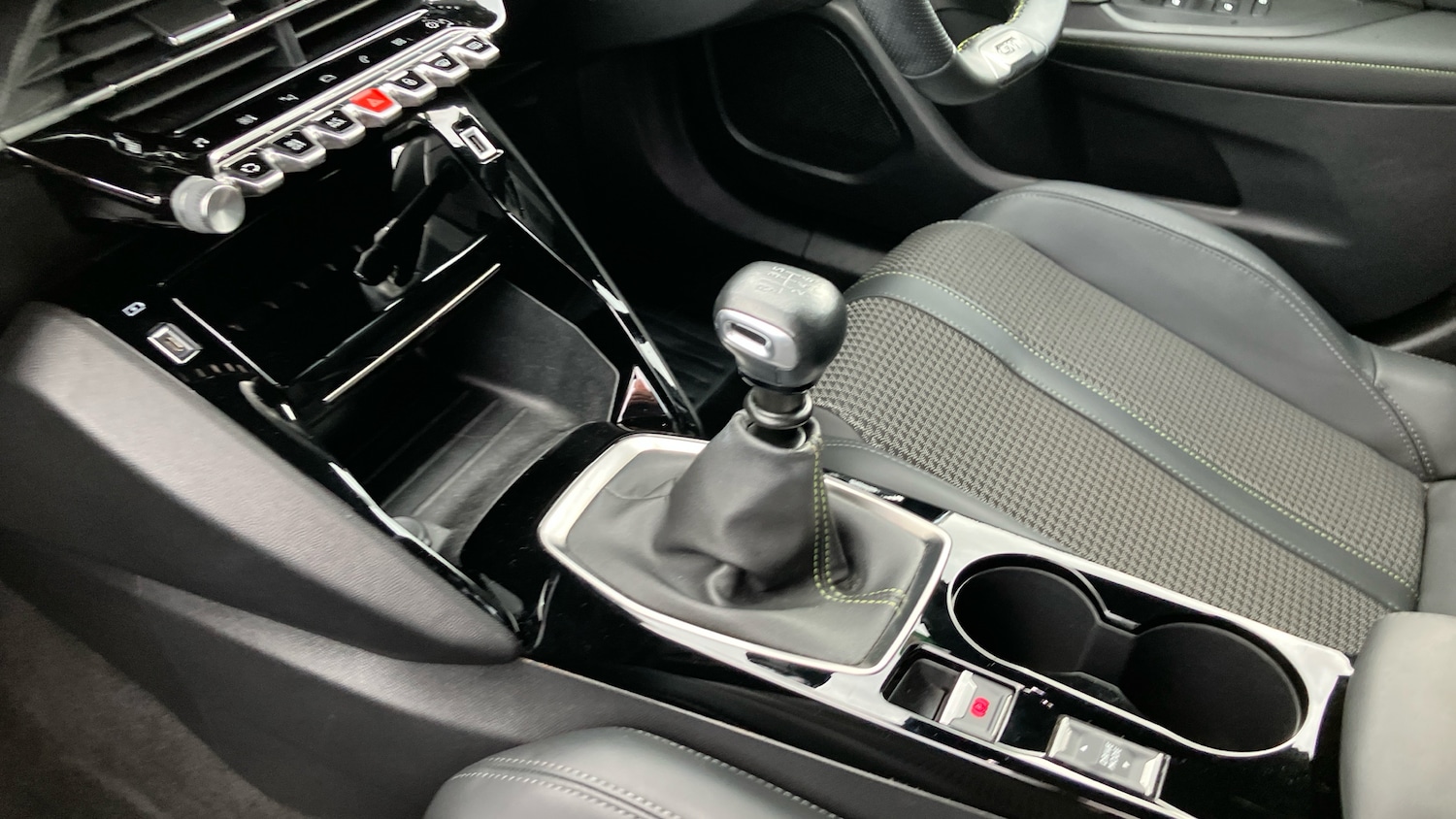 Used Peugeot 2008 2021 for sale - 76079612: Photo 13