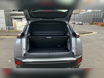 Used Peugeot 2008 2021 for sale - 76079612: Photo
