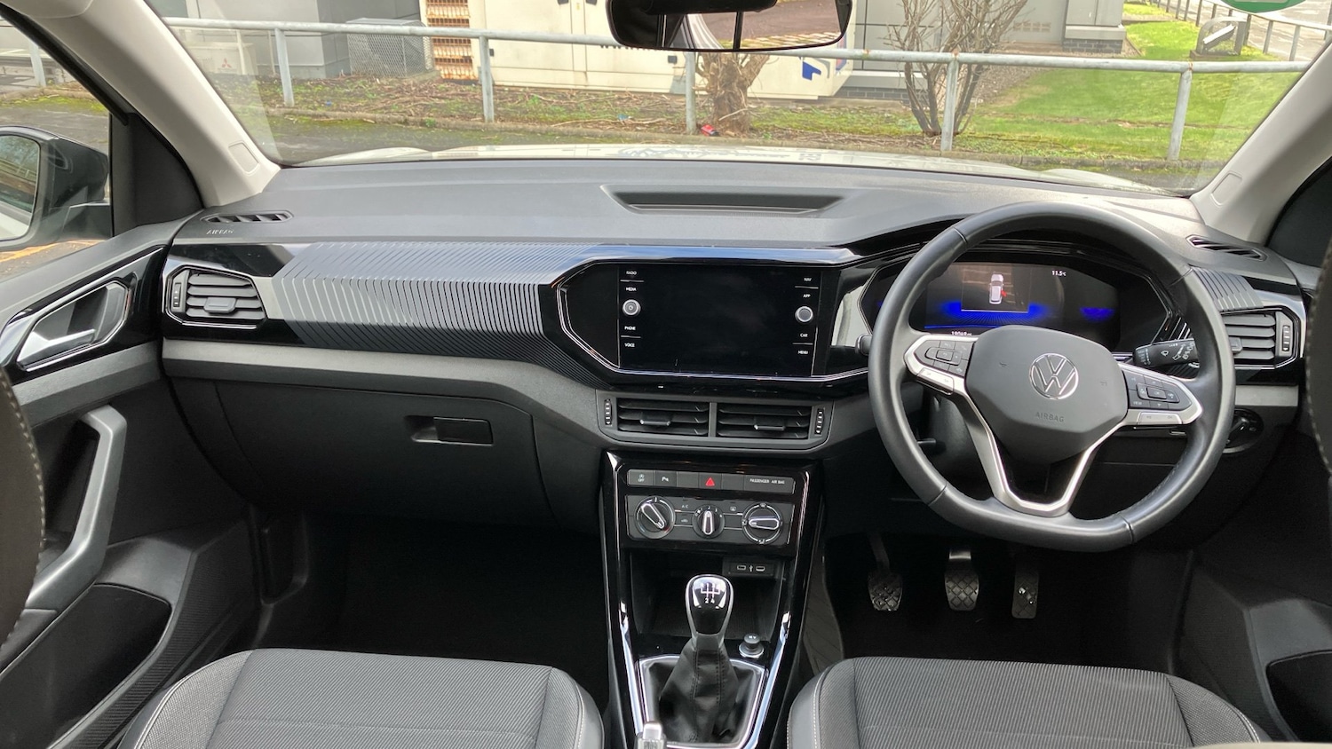 Used Volkswagen T-Cross 2023 for sale - 76969644: Photo 10