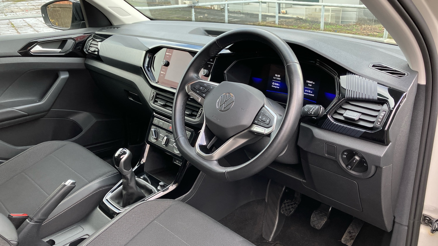 Used Volkswagen T-Cross 2023 for sale - 76969644: Photo 11