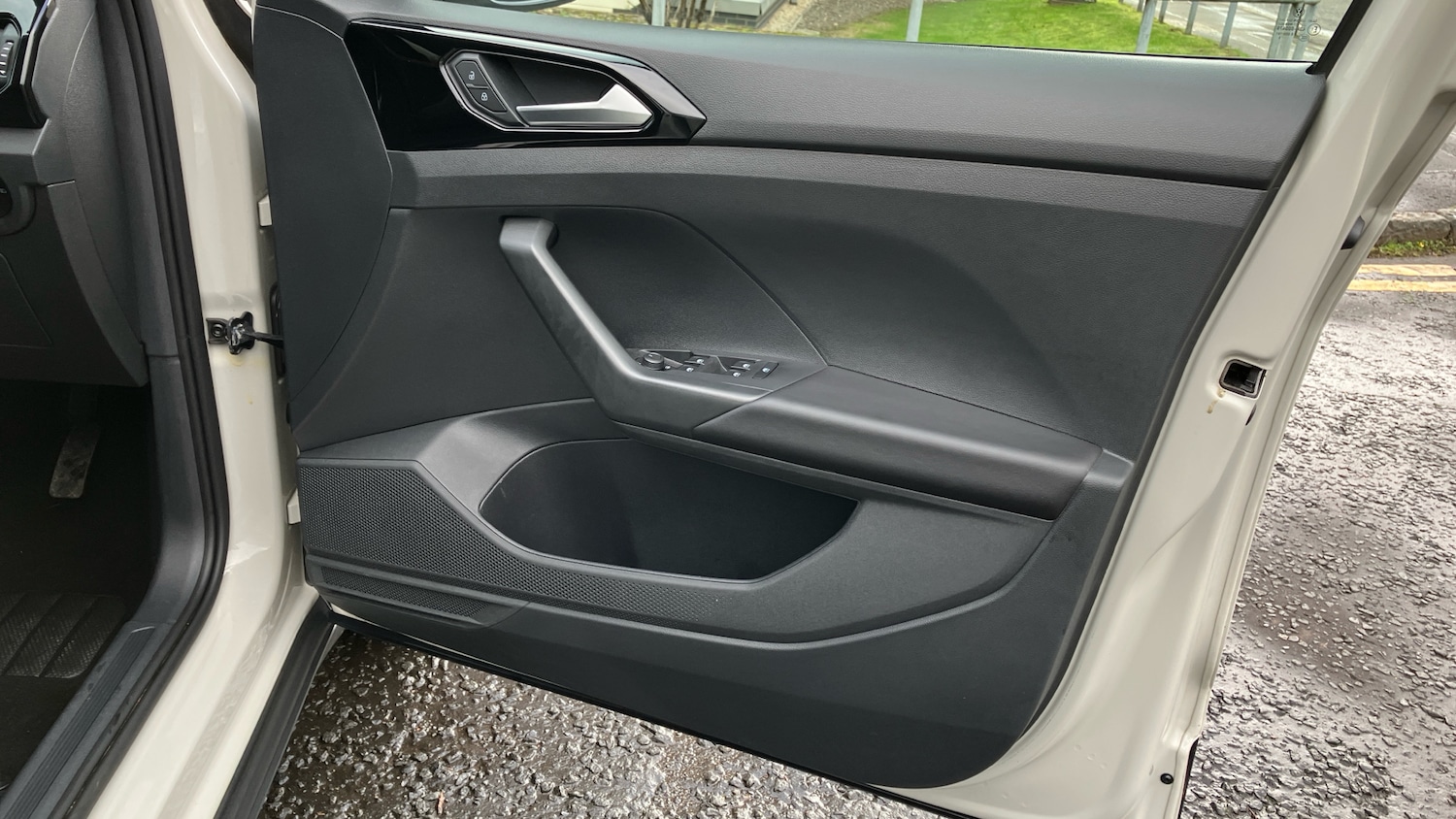 Used Volkswagen T-Cross 2023 for sale - 76969644: Photo 30