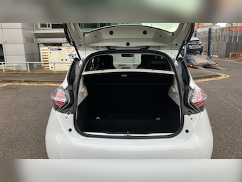 Used Renault Zoe 2020 for sale - 76198054: Photo