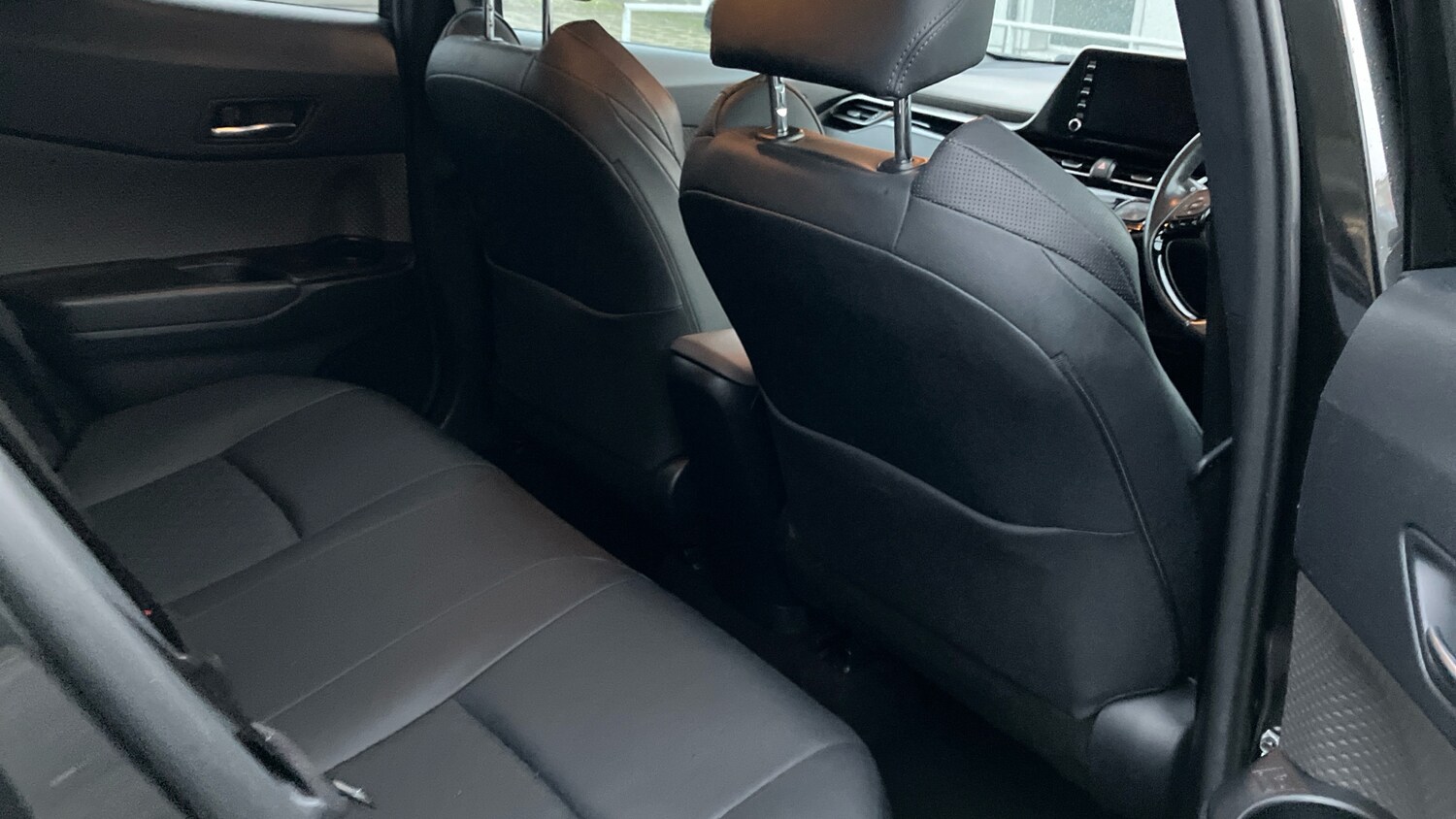 Used Toyota C-HR 2021 for sale - 76907649: Photo 32