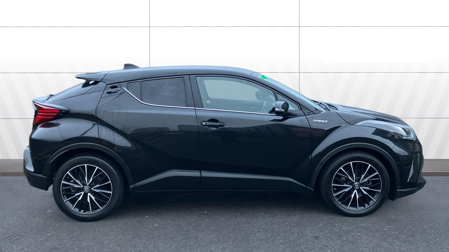 Used Toyota C-HR 2021 for sale - 76907649: Photo 5