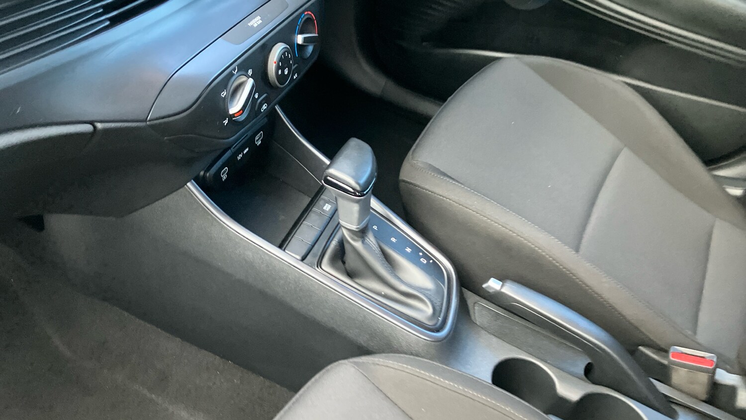 Used Hyundai i20 2024 for sale - 76352918: Photo 13