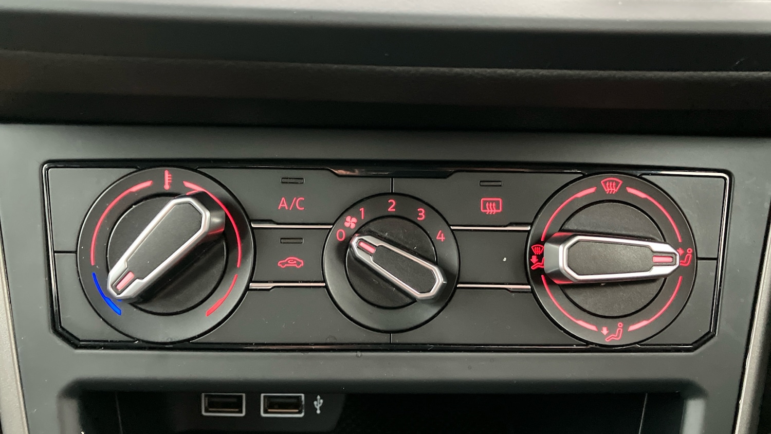 Used Volkswagen Polo 2019 for sale - 77213308: Photo 40