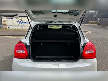 Used Suzuki Swift 2018 for sale - 78520524: Photo