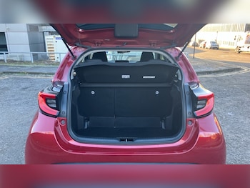 Used Toyota Yaris 2021 for sale - 76653087: Photo