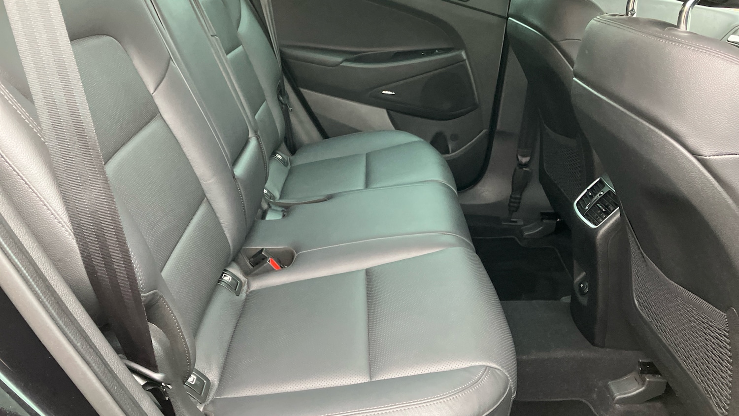 Used Hyundai TUCSON 2019 for sale - 76131126: Photo 16