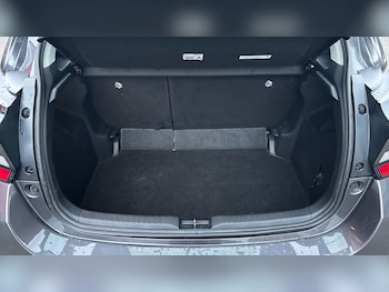 Used Toyota Yaris 2020 for sale - 77475512: Photo