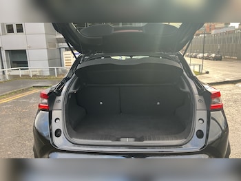 Used Nissan Juke 2024 for sale - 76984650: Photo