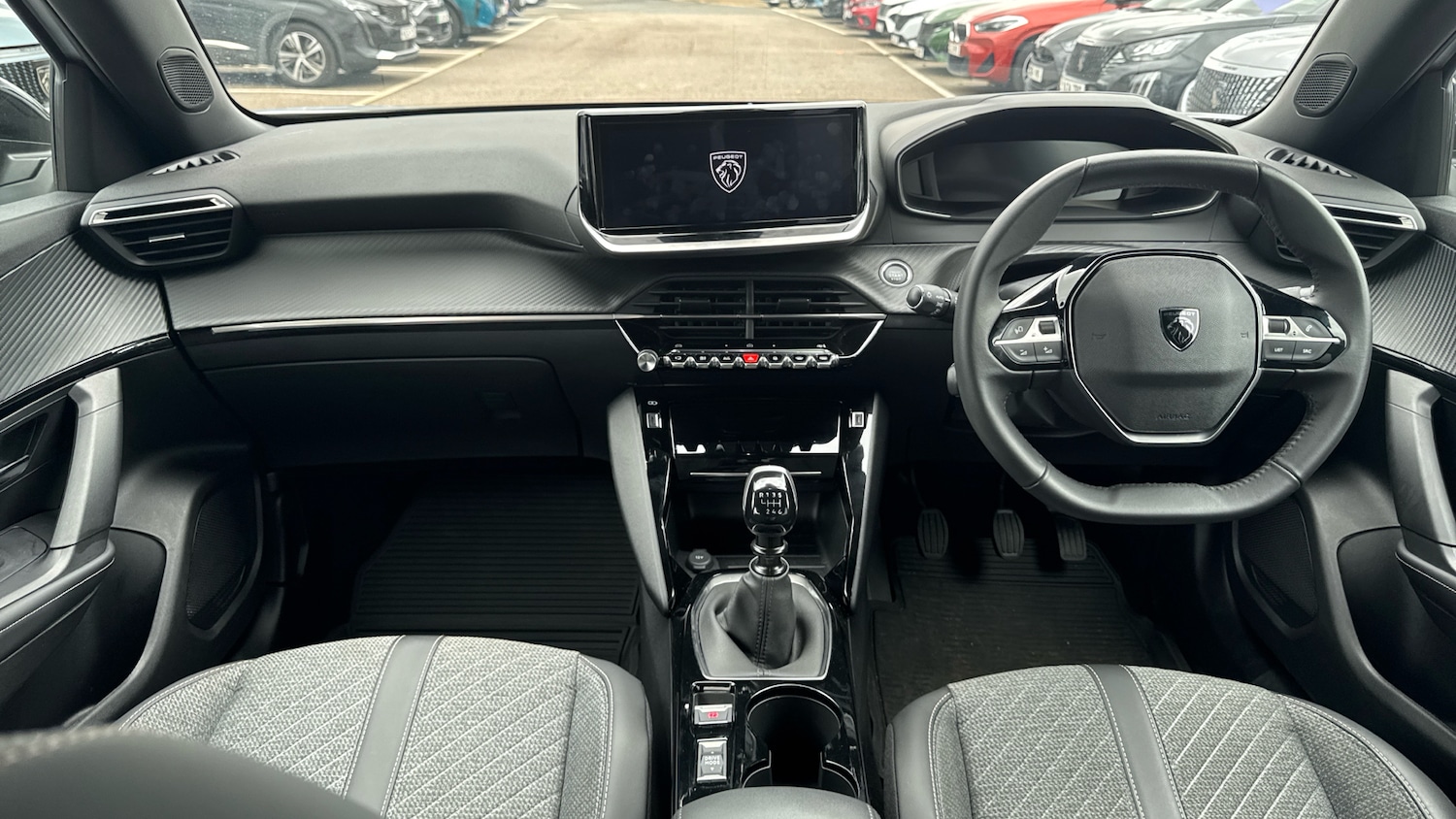 Used Peugeot 2008 2024 for sale - 76817399: Photo 10