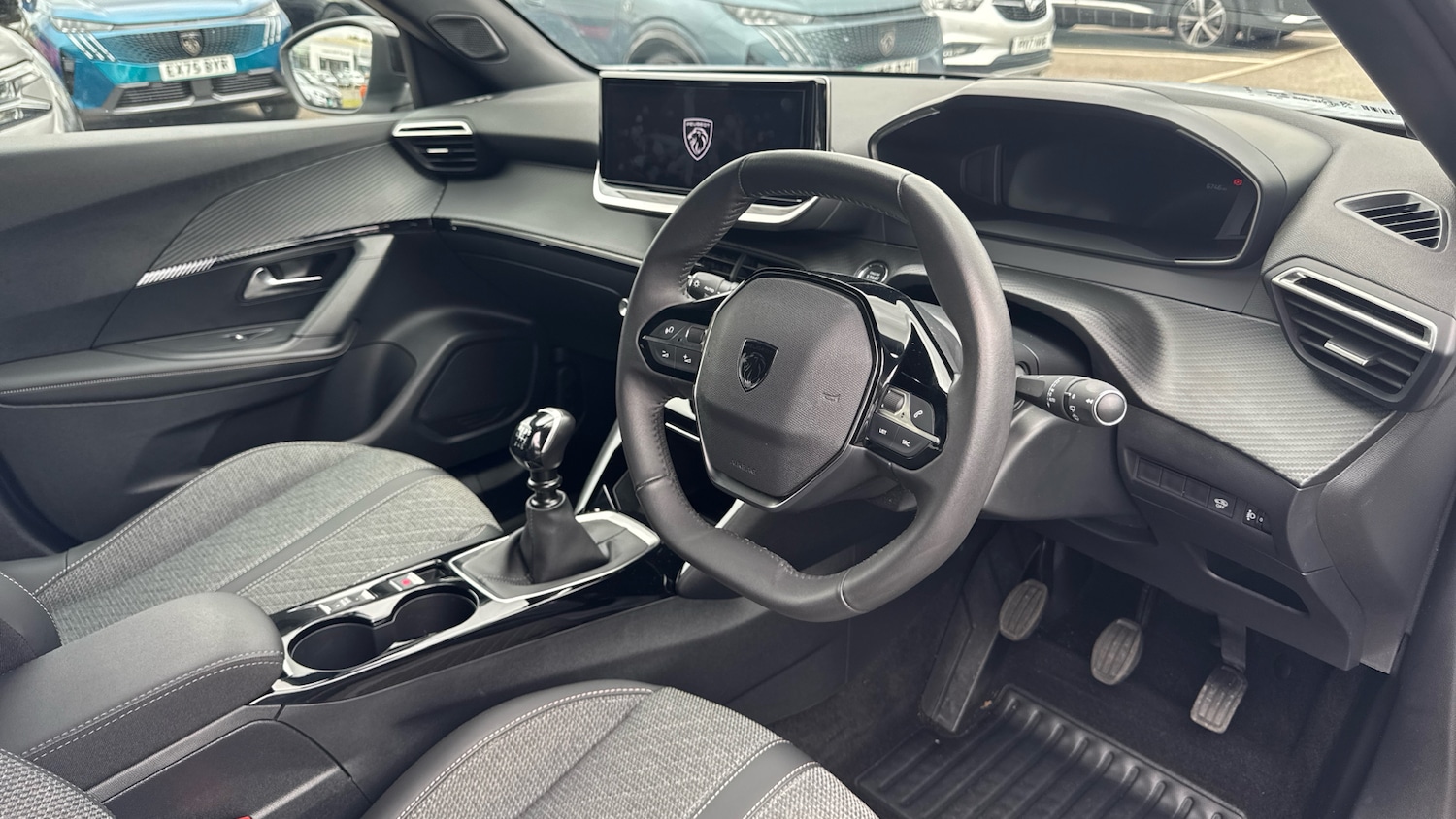 Used Peugeot 2008 2024 for sale - 76817399: Photo 11