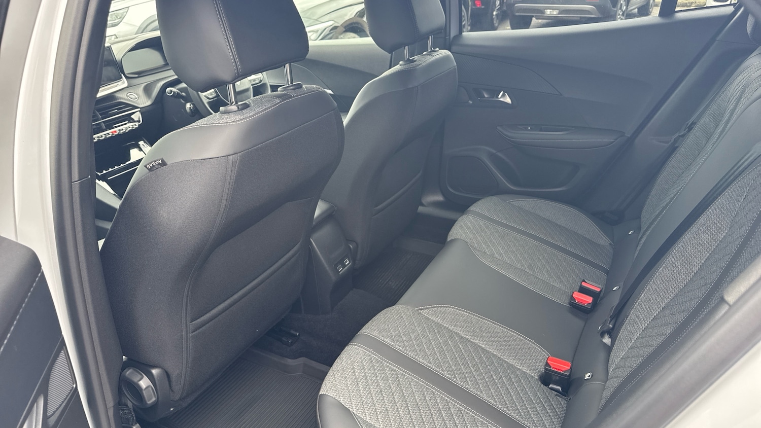 Used Peugeot 2008 2024 for sale - 76817399: Photo 16