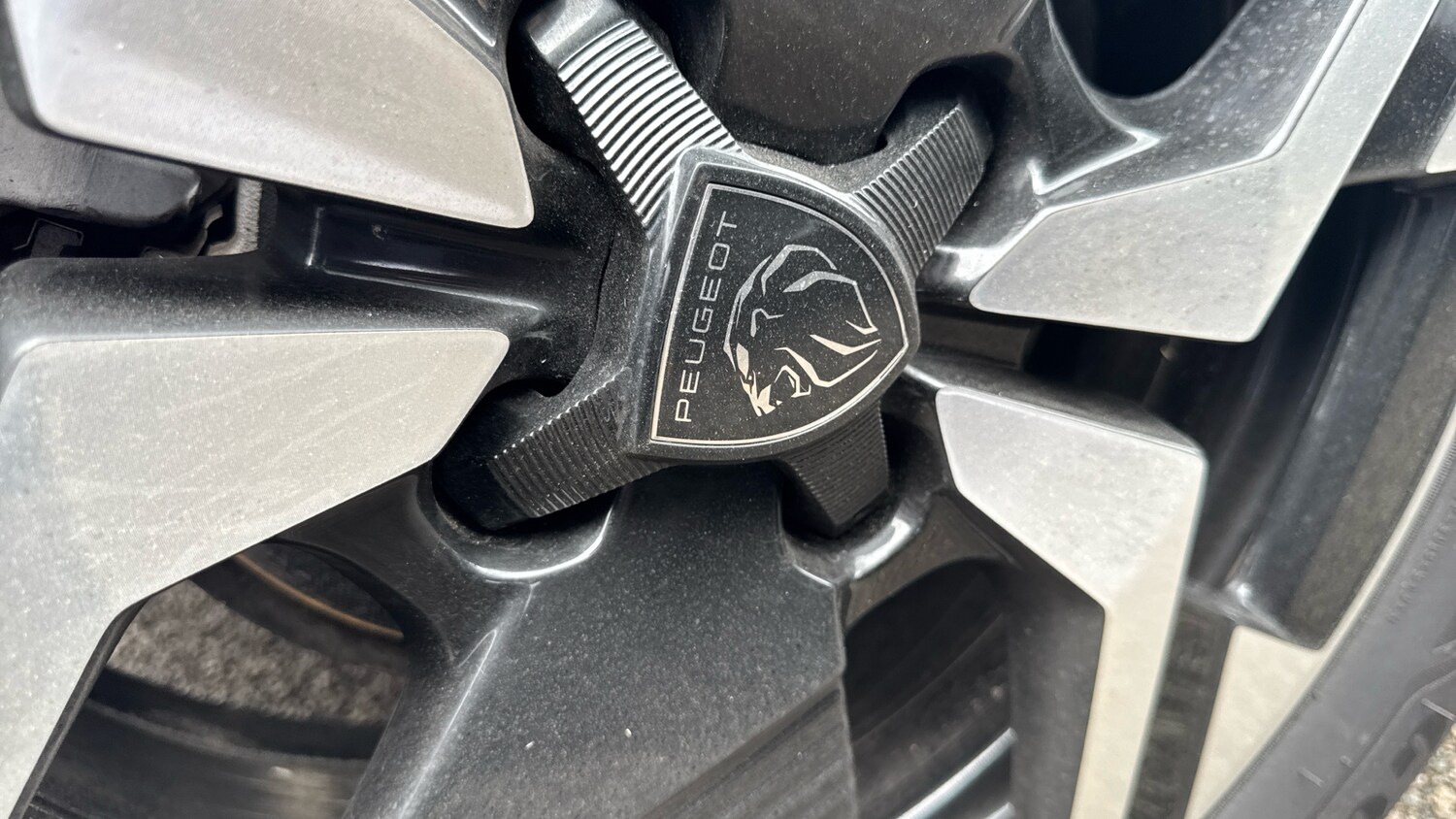 Used Peugeot 2008 2024 for sale - 76817399: Photo 35