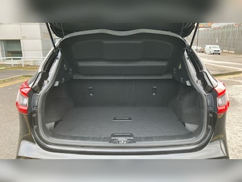 Used Nissan Qashqai 2017 for sale - 77639136: Photo