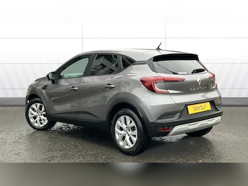 Used Renault Captur 2022 for sale - 76551172: Photo