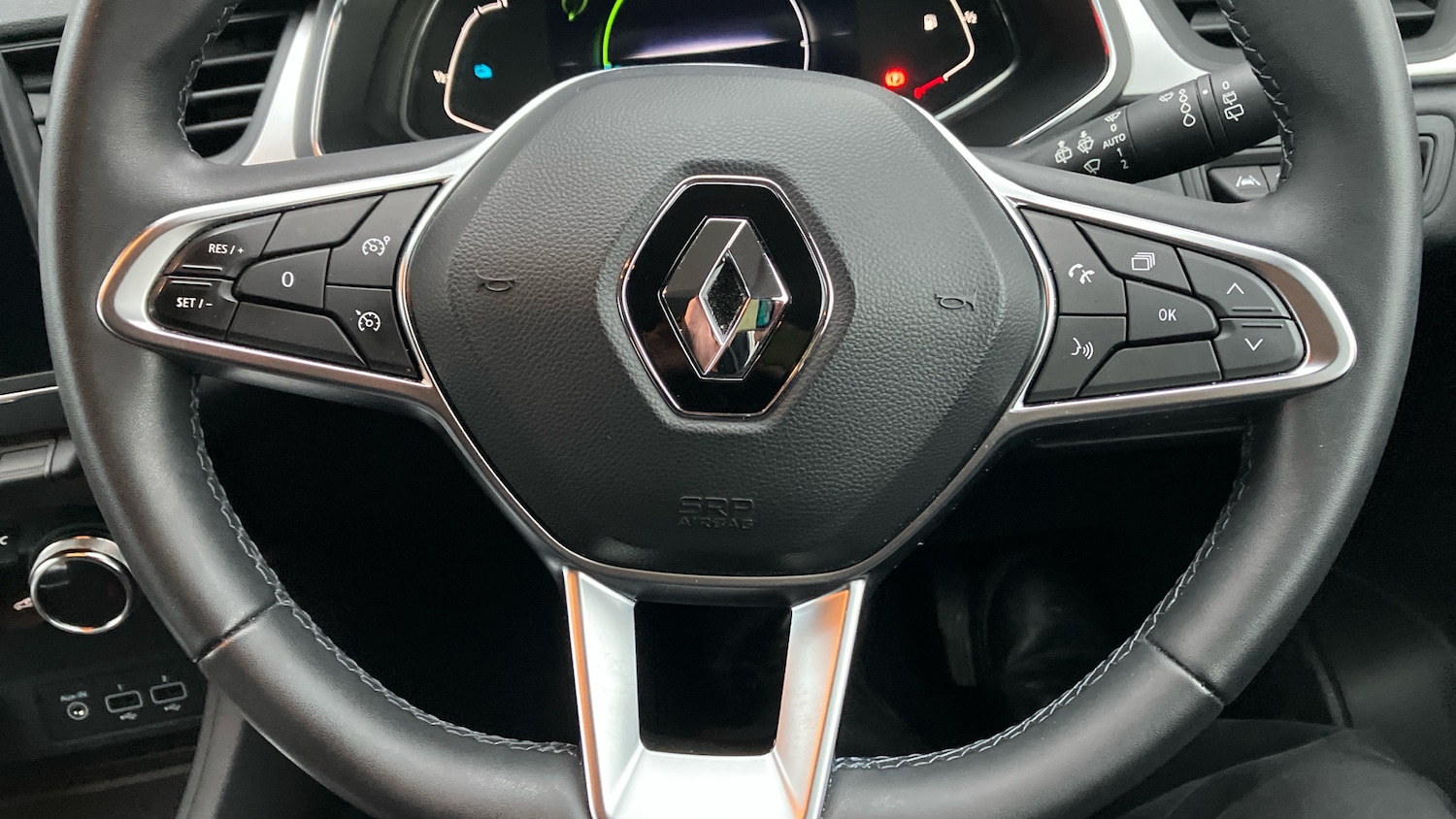 Used Renault Captur 2022 for sale - 76551172: Photo 39