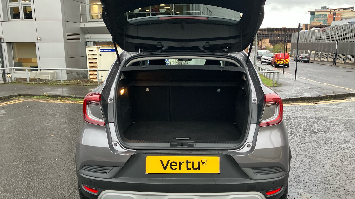 Used Renault Captur 2022 for sale - 76551172: Photo 4