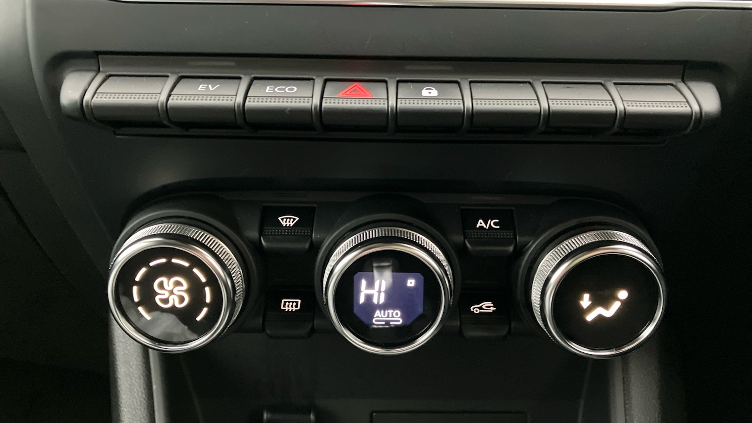 Used Renault Captur 2022 for sale - 76551172: Photo 43