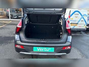 Used Hyundai BAYON 2021 for sale - 76932106: Photo