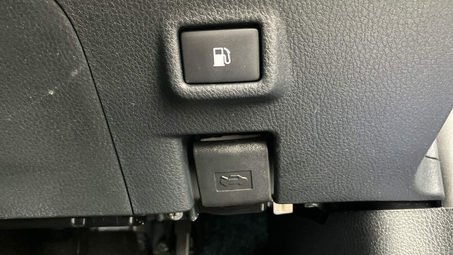 Used Toyota C-HR 2021 for sale - 77208813: Photo 35