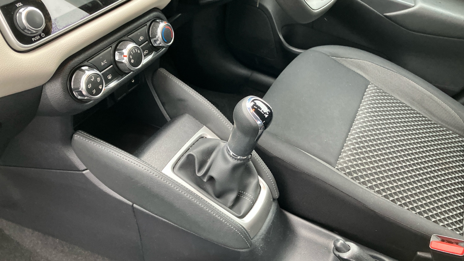 Used Nissan Micra 2022 for sale - 78067365: Photo 13