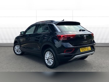 Used Volkswagen T-Roc 2023 for sale - 79042303: Photo