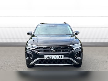 Used Volkswagen T-Roc 2023 for sale - 79042303: Photo