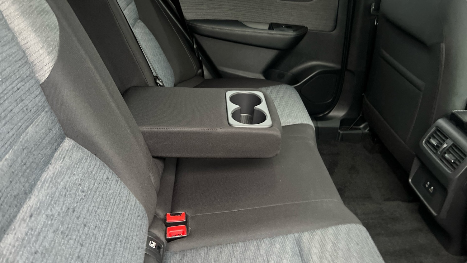 Used Nissan X-Trail 2024 for sale - 76580612: Photo 33