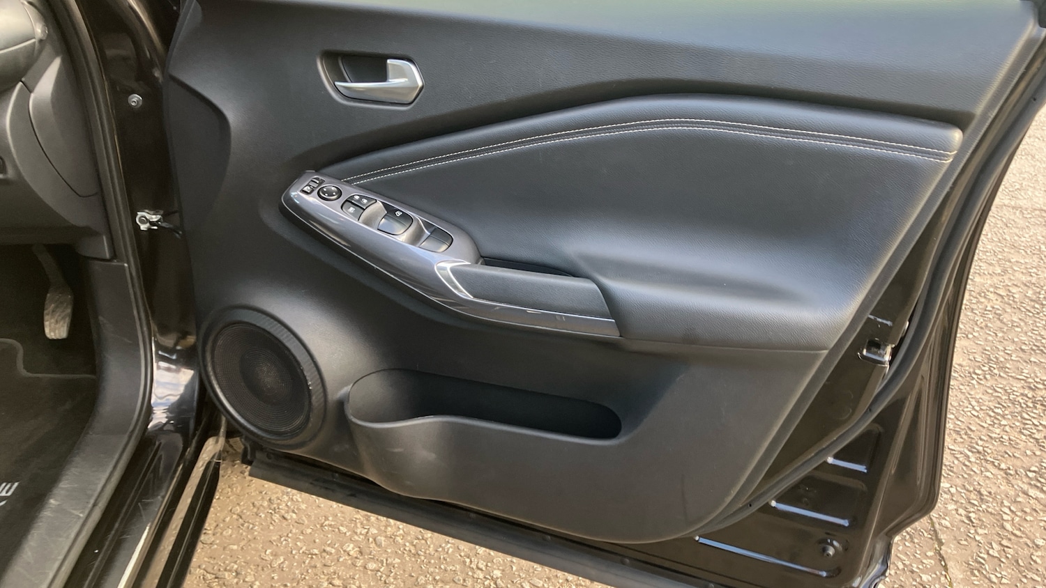 Used Nissan Juke 2023 for sale - 77663310: Photo 30