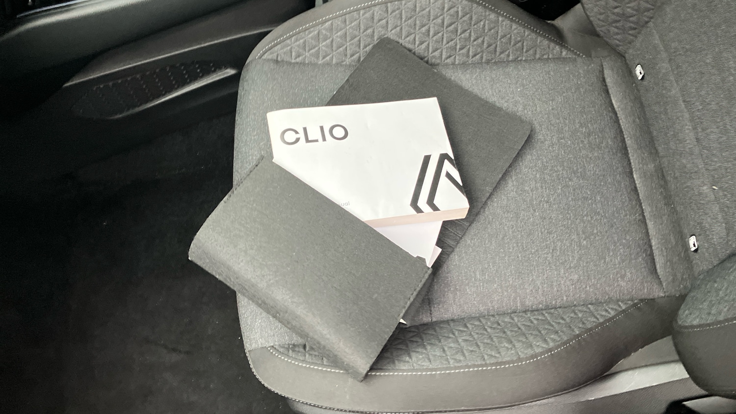 Used Renault Clio 2023 for sale - 76696887: Photo 19