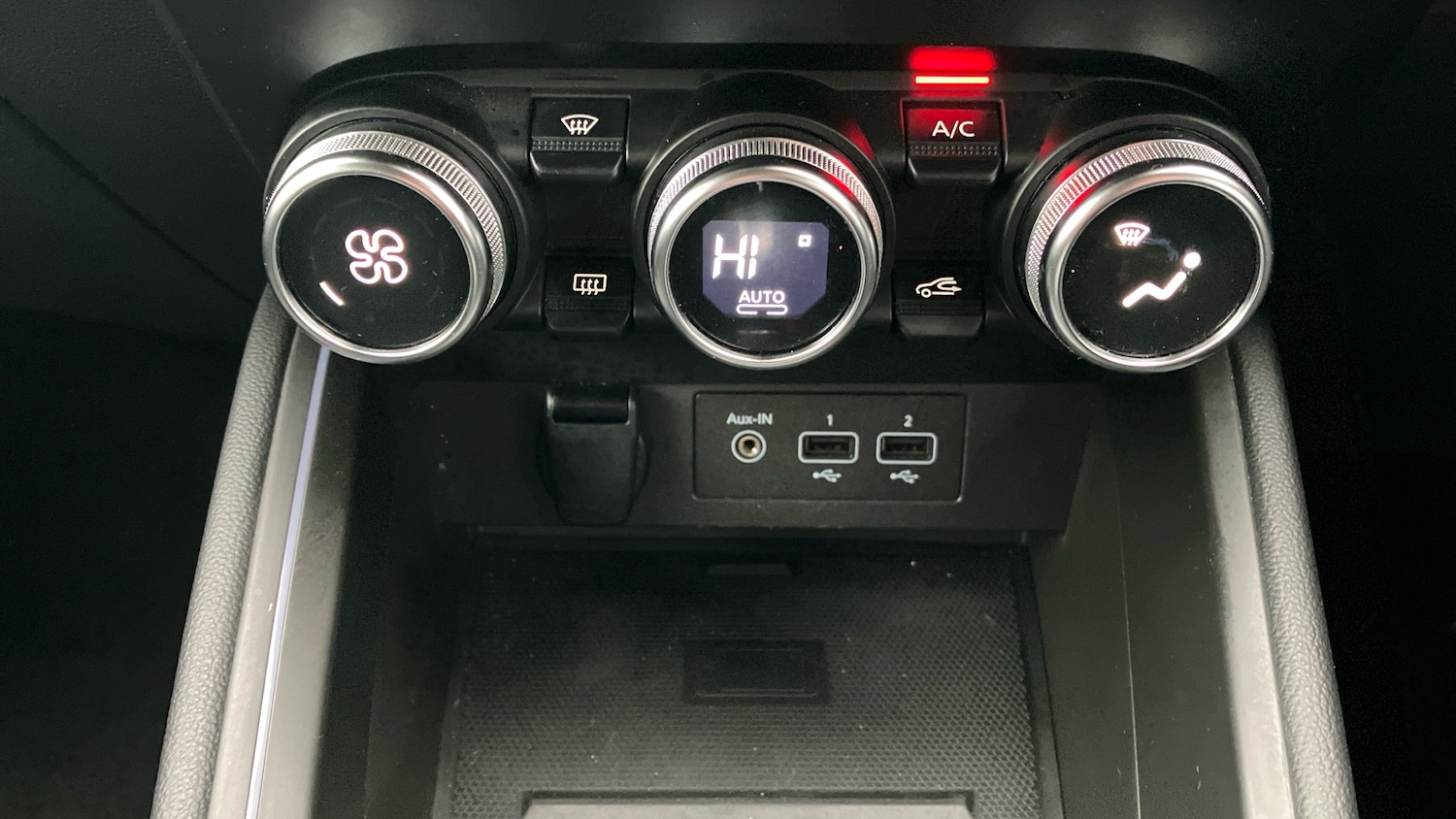 Used Renault Clio 2023 for sale - 76696887: Photo 43