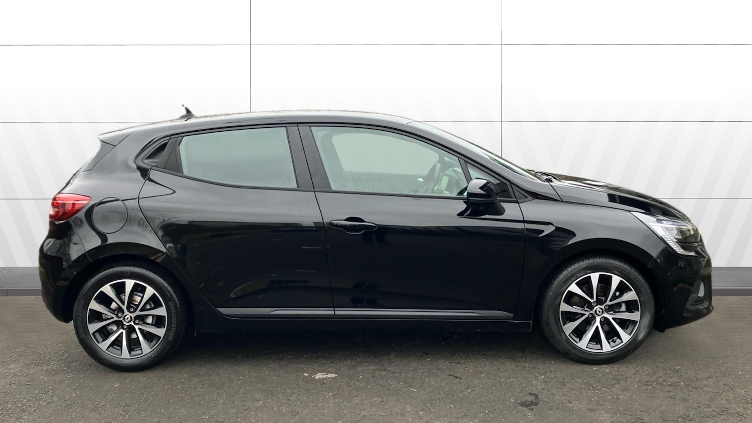 Used Renault Clio 2023 for sale - 76696887: Photo 5